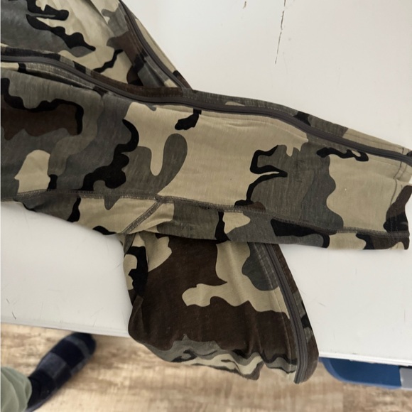 Kuiu fullzip base layers - Picture 5 of 7